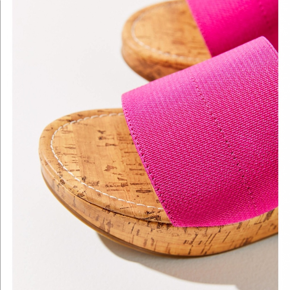 NWT Urban Outfitters Heather Wedge Sandals Size 9 - Picture 3 of 8